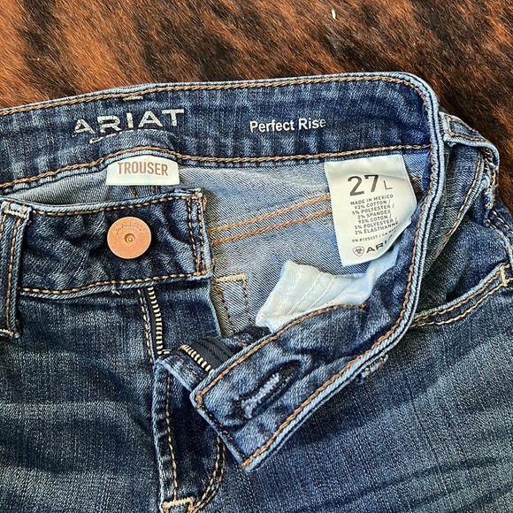 SOLD Ariat Trouser Jeans Size 27L - Picture 5 of 7